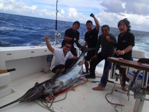 ���}���m