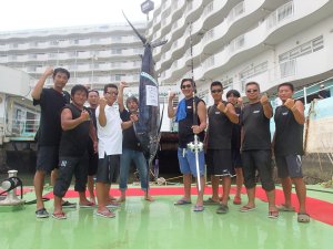 �{�{����